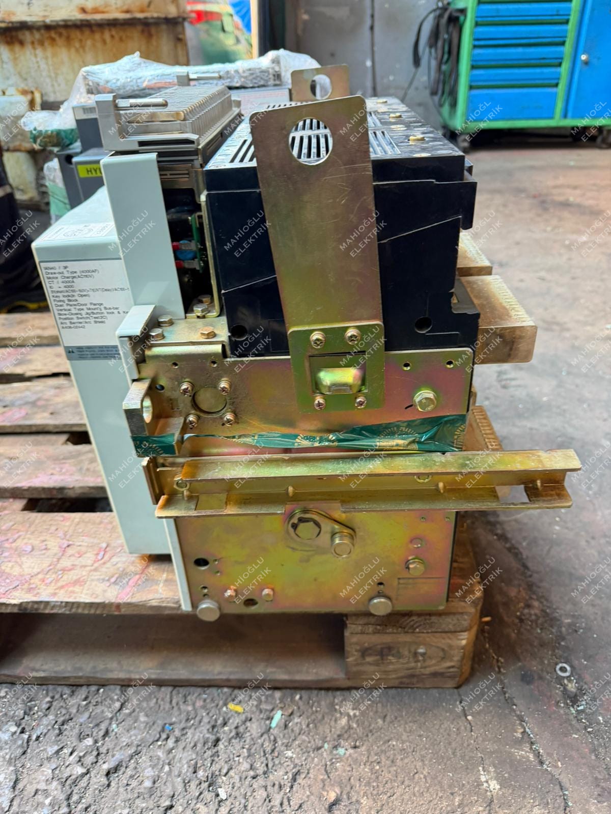 HYUNDAI HiAN40 4000 Amper 3 Pole Air Circuit Breaker - Görsel 4