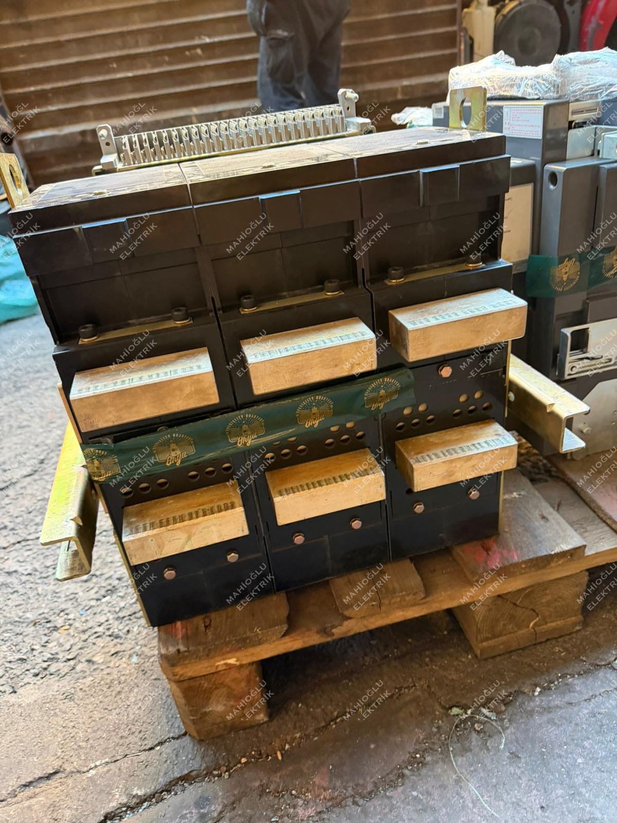 HYUNDAI HiAN40 4000 Amper 3 Pole Air Circuit Breaker - Görsel 5