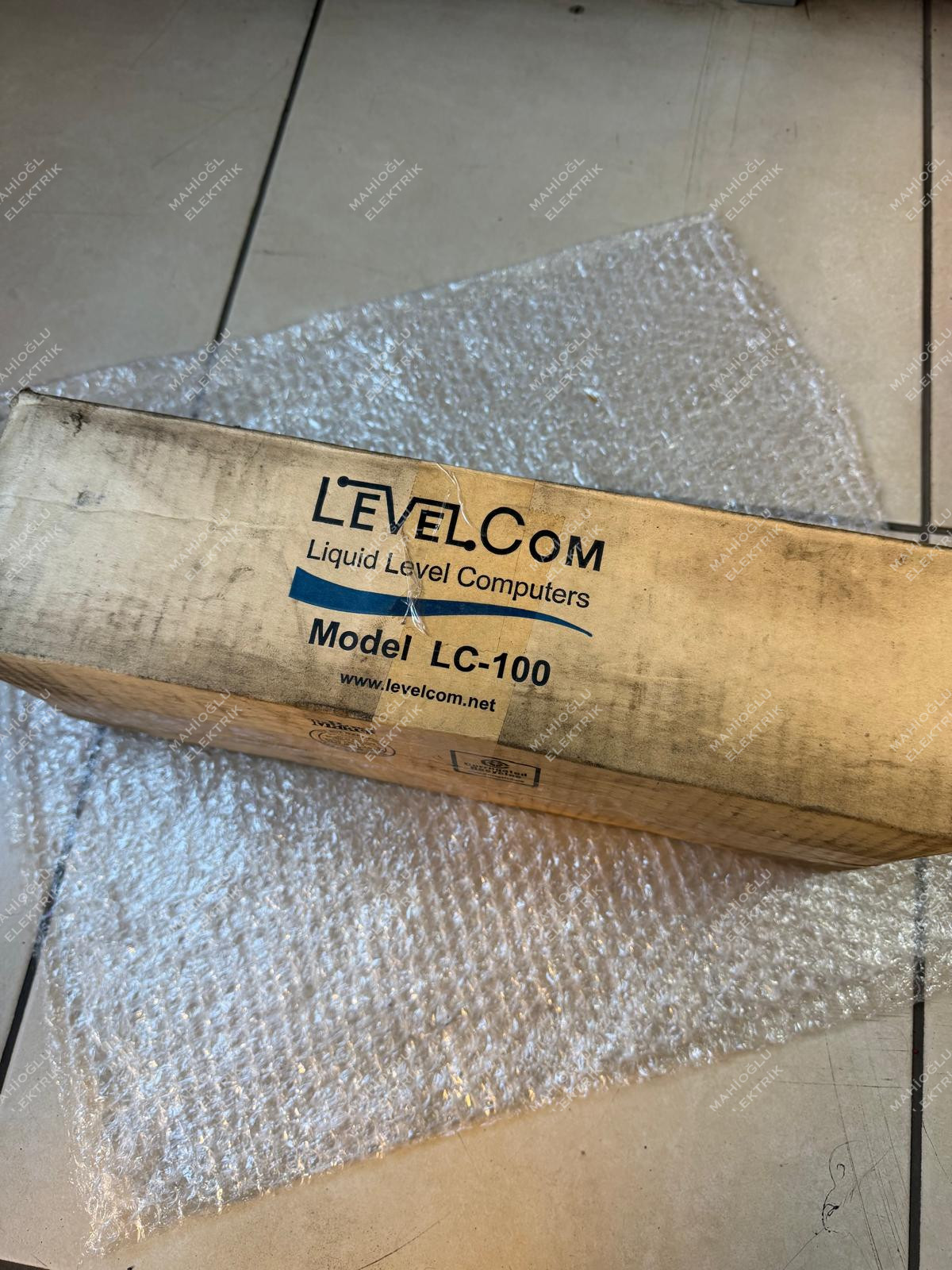 LEVELCOM LC-100 Liquid Level Computer